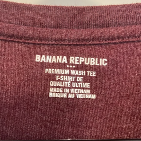 Banana Republic V-Neck T-shirt - Picture 2 of 2